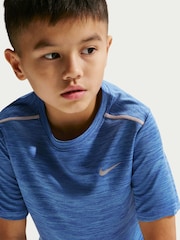 Universitetet Blå - Nike Miler Dri-FIT kortermet t-skjorte - Bilde 4 av 6
