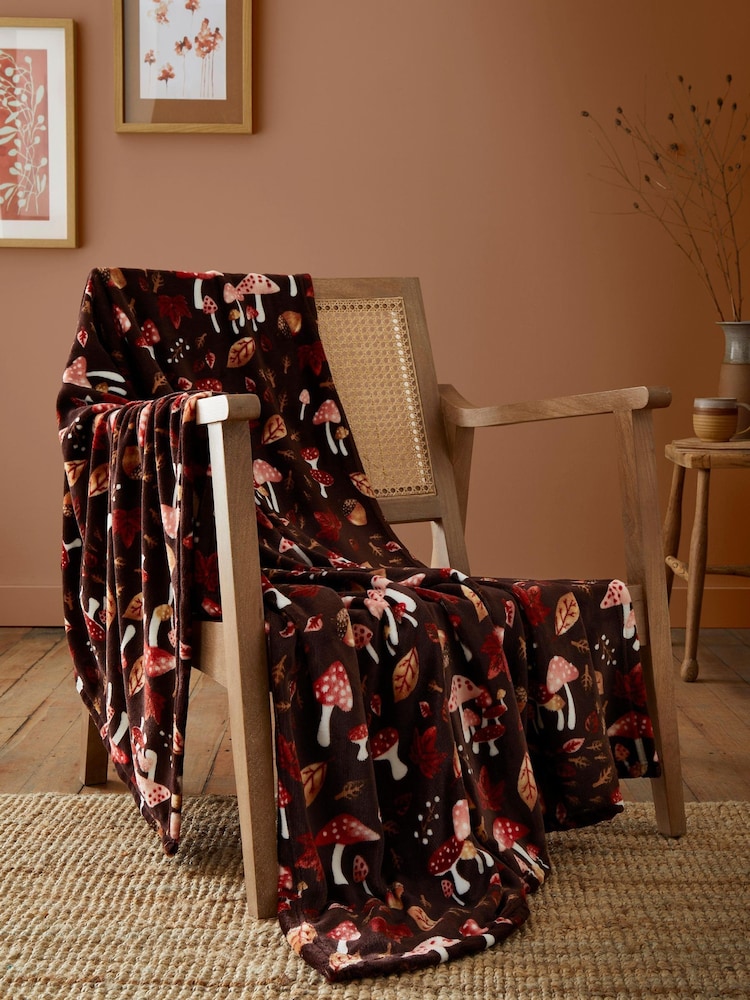Fusion Chocolate Woodland Dreams Fleece Throw - Image 1 of 4