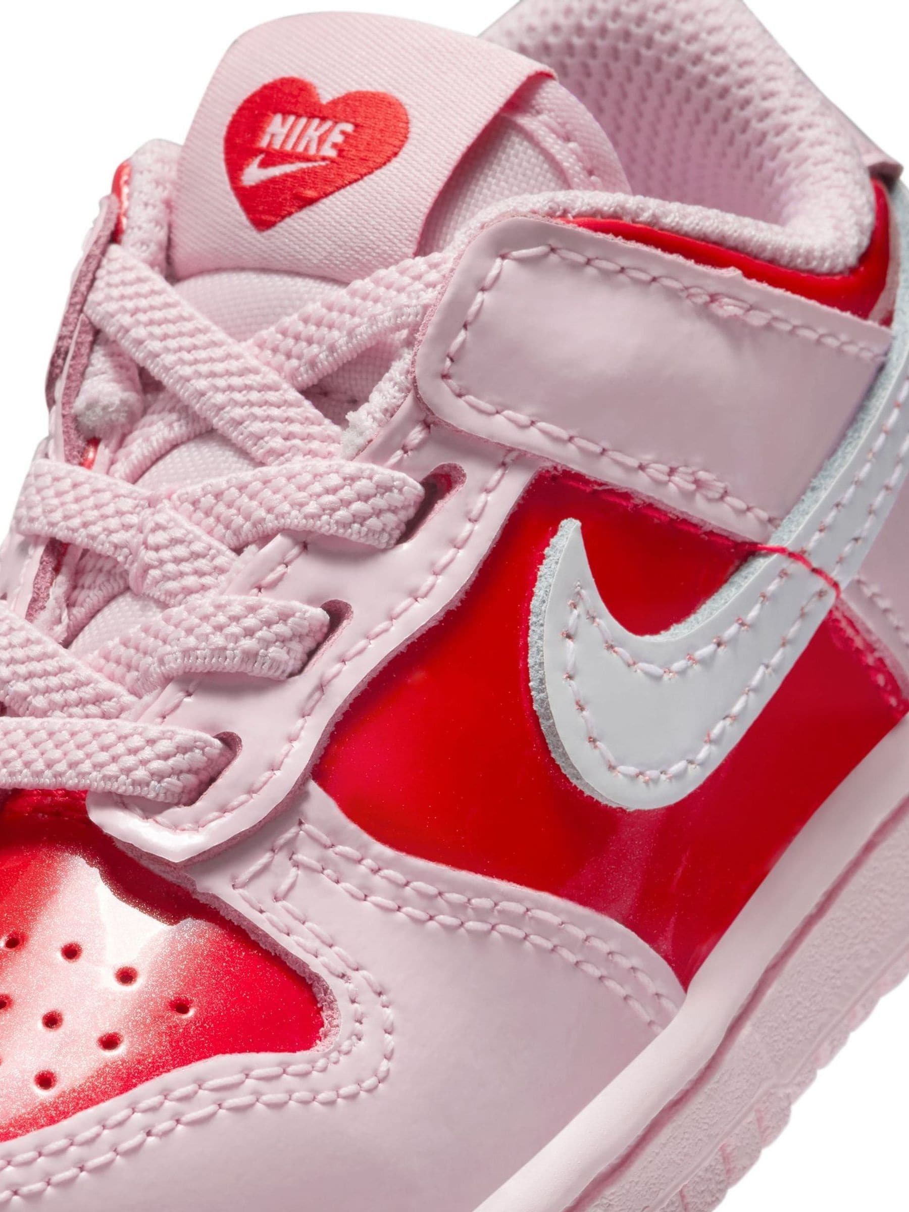 NIKE キッズ スニーカー ピンク ハート 箱付き Next：日本 ピンク レッド ハート - Nike 乳幼児 Low Dunk スニーカー