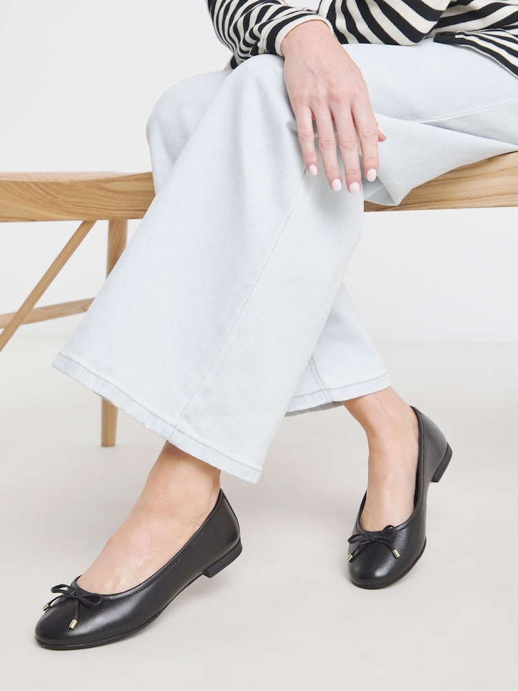 JD Williams Classic Leather Ballerinas - Imagen 1 de 5