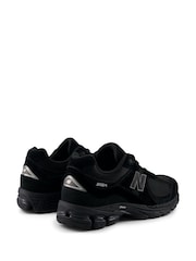 New Balance Black 2002 Trainers - Image 5 of 9