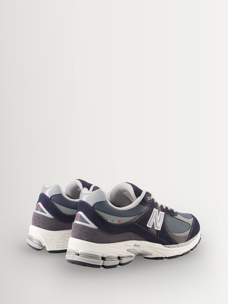 New Balance Navy 2002 Trainers - Image 9 of 9