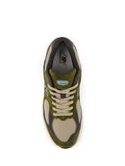 New Balance Green 2002 Trainers - Image 5 of 6
