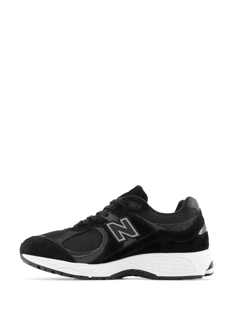 New Balance Black/White 2002 Trainers - Image 2 of 5 New Balance Black/White 2002 Trainers - Image 2 of 5