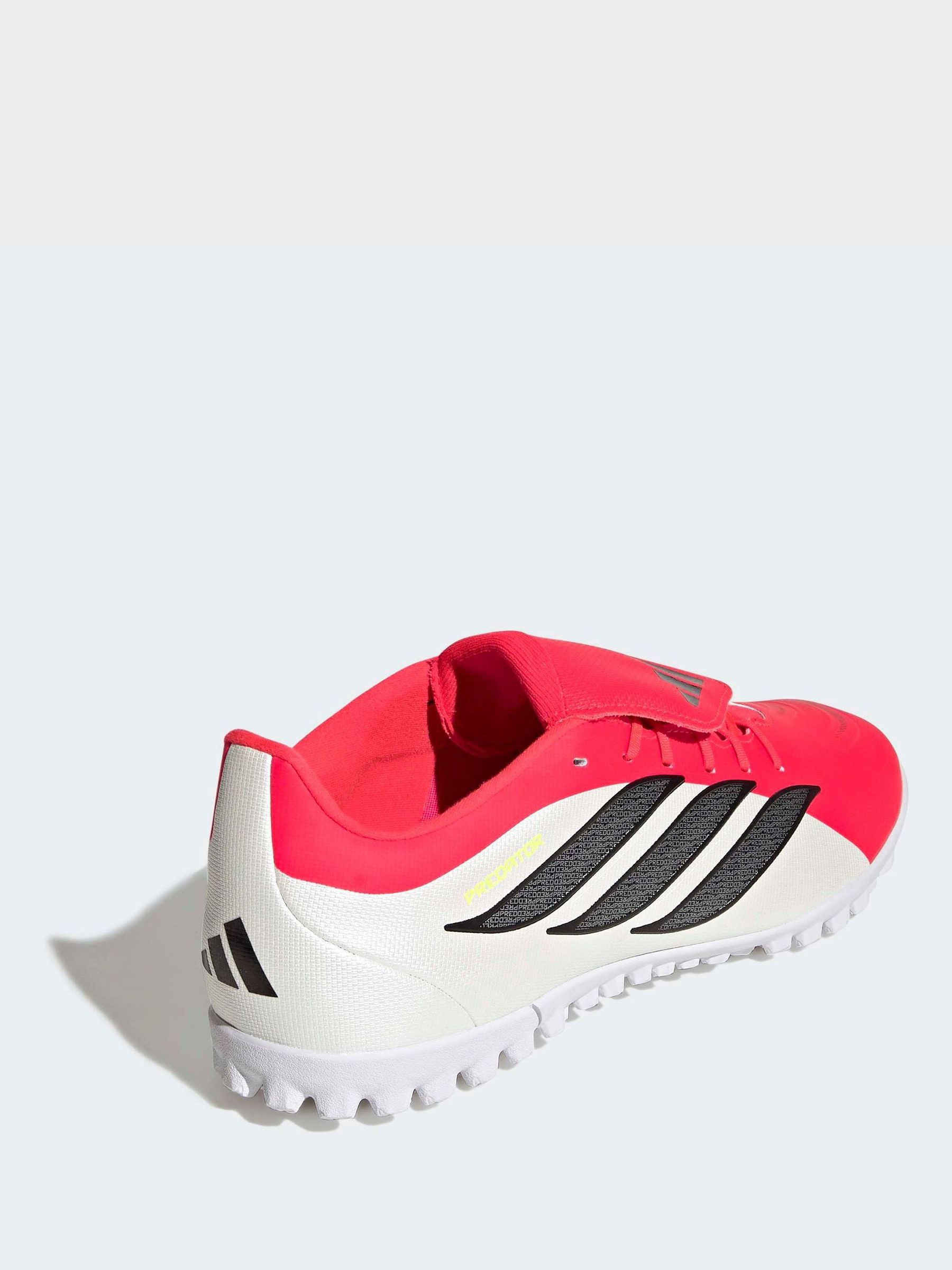 Next：日本 レッド - adidas Predator Club 折り返しタン ターフ