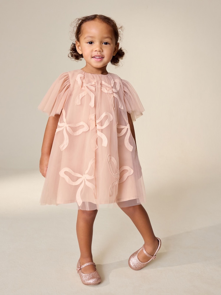 أقواس وردي - فستان شبكي بأكمام انسيابية (3 أشهر - 7 سنوات) - صورة 2 من 8 أقواس وردي - فستان شبكي بأكمام انسيابية (3 أشهر - 7 سنوات) - صورة 2 من 8