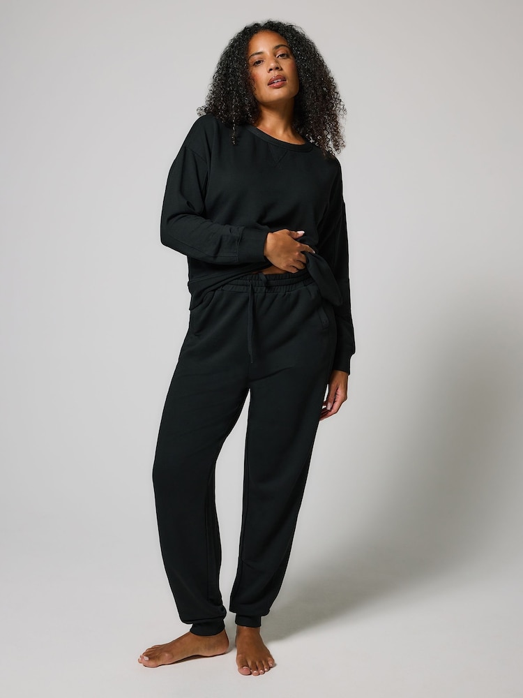 LOVALL Black Petite Luxe Lounge Joggers and Sweatshirt Set - Image 2 of 6 LOVALL Black Petite Luxe Lounge Joggers and Sweatshirt Set - Image 2 of 6