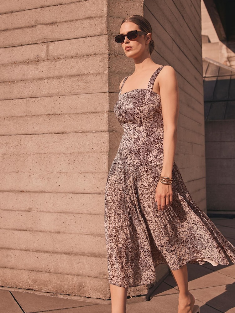 Mint Velvet Brown Floral Print Midi Dress - Image 2 of 8