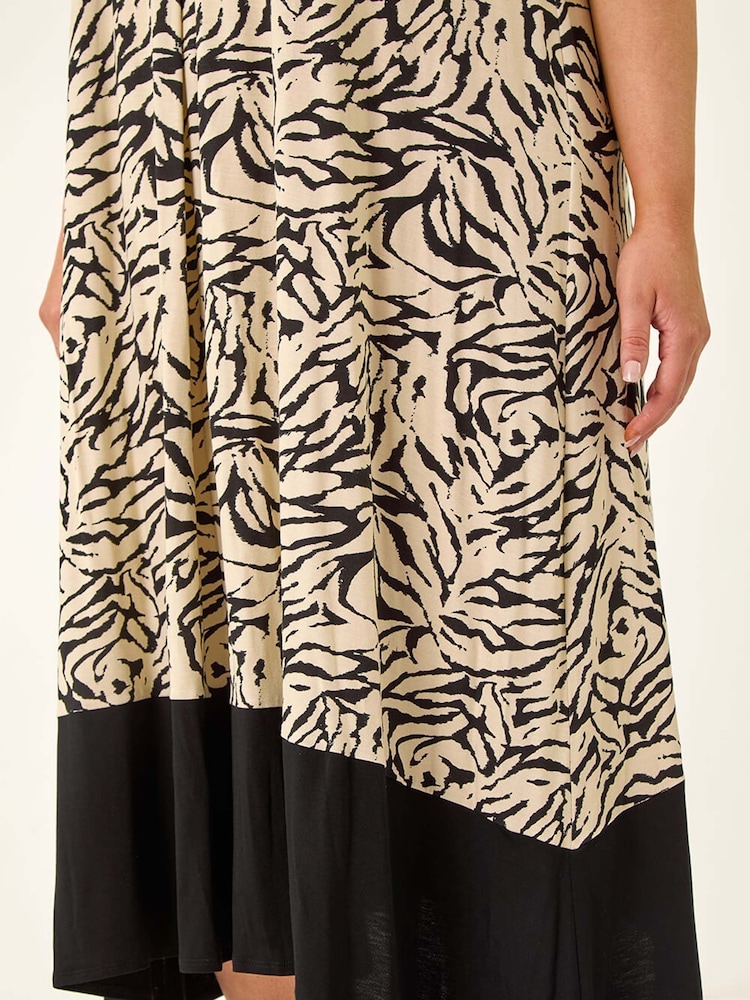 Roman Curve Animal Print V-Neck Midi Dress - Imagen 5 de 5 Roman Curve Animal Print V-Neck Midi Dress - Imagen 5 de 5