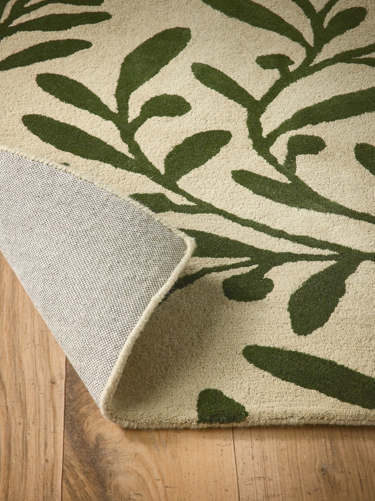 Origin Rug Collection. Cream or Green Trailing Leaf Rug - Image 2 of 5