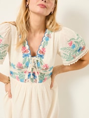 Robe mi-longue brodée FatFace - Image 5 de 9