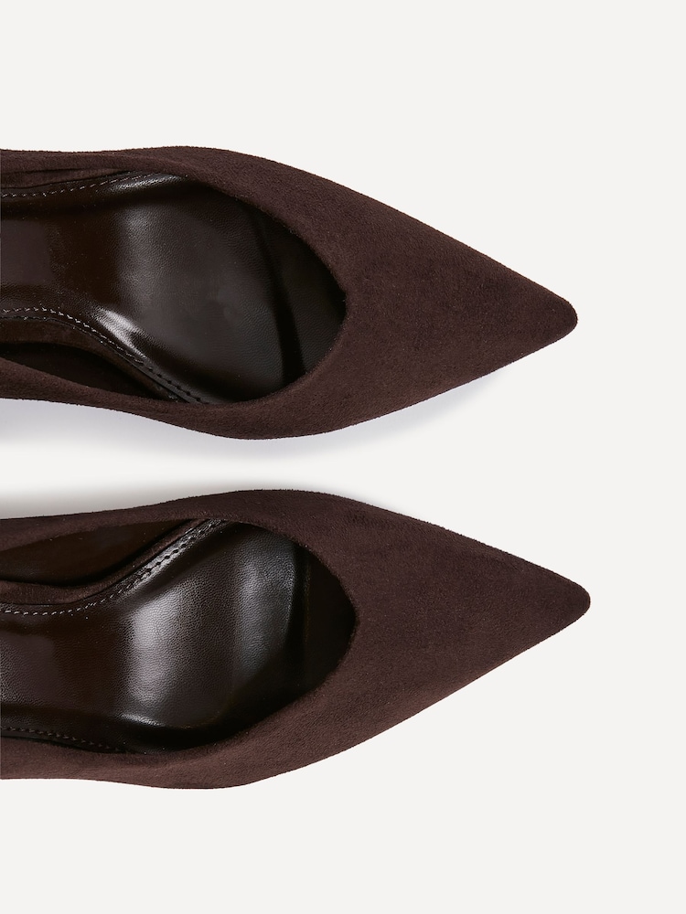 Linzi Brown Classic V-Cut Vamp Court Shoes - Image 5 of 5