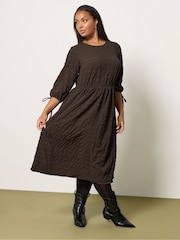 Castanho - Yours Curve 3/4 Tie Sleeve Midaxi Dress - Imagem 2 de 5