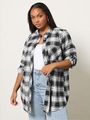 Camisa xadrez Yours Curve Boyfriend - Imagem 1 de 4