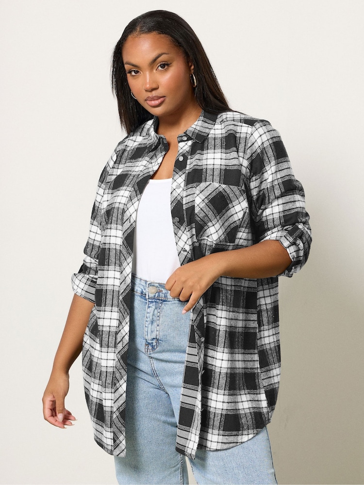 Camisa xadrez Yours Curve Boyfriend - Imagem 1 de 4