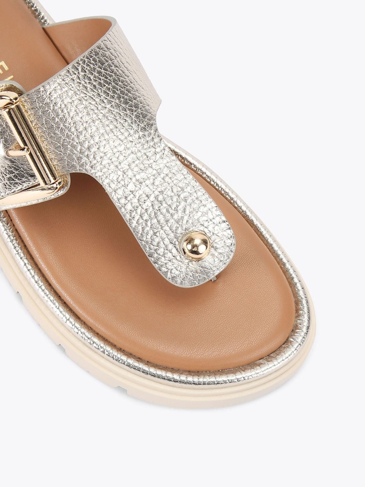 Gold - Carvela Comfort Pavilion T-Bar Mule Sandals - Bild 4 von 4