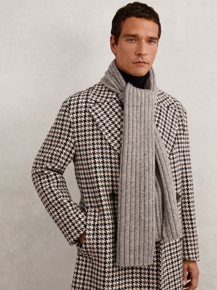 Reiss Oatmeal Melange Swinly Chunky Rib Wool Blend Scarves - Image 2 of 5 Reiss Oatmeal Melange Swinly Chunky Rib Wool Blend Scarves - Image 2 of 5
