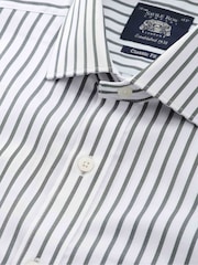 أبيض - Savile Row Company Blue Single Cuff Striped Classic Fit Cotton Poplin Formal Shirt - صورة 4 من 4