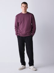 Berry Red - Ajuste regular - Moletom de gola redonda em algodão pesado - Imagem 3 de 8