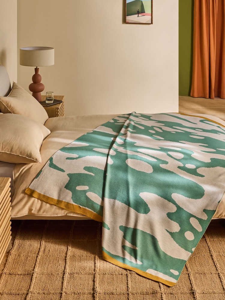MADE.COM Green Ripple Knitted Throw - Image 1 of 6