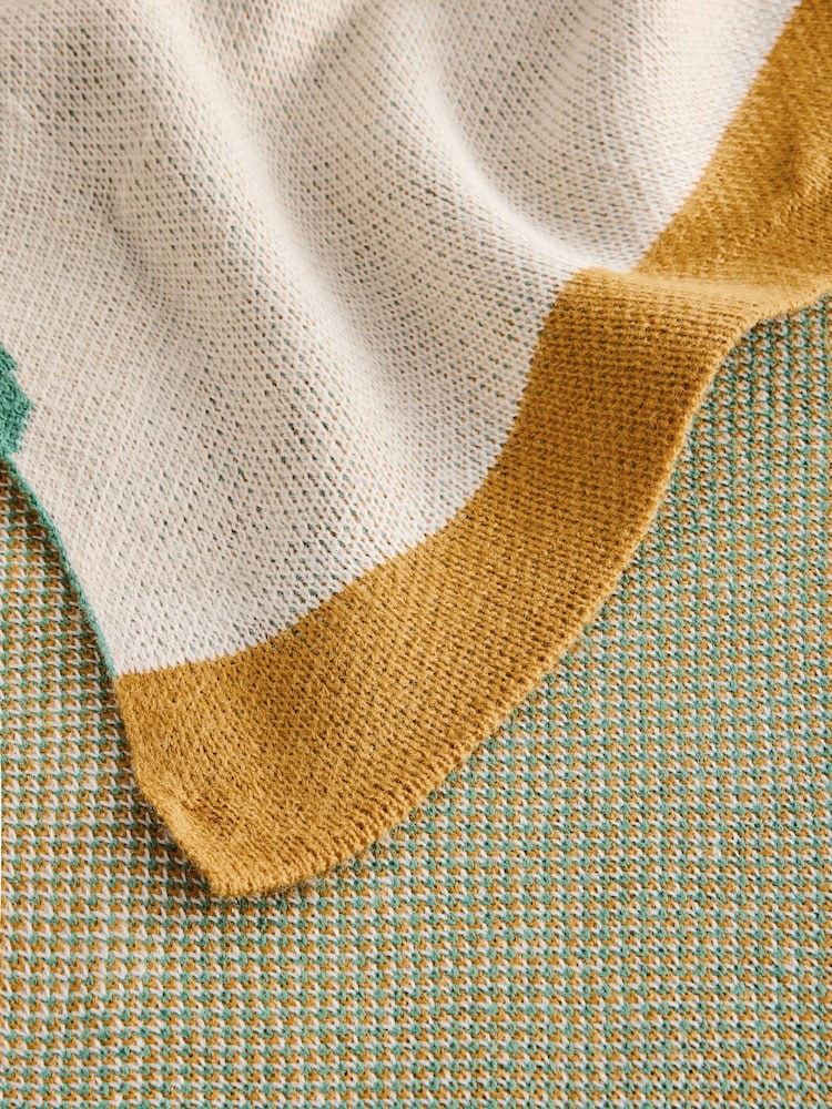 MADE.COM Green Ripple Knitted Throw - Image 6 of 6