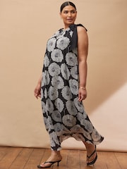 Live Unlimited Black Floral Print Halter Neck Maxi Dress - Image 3 of 5
