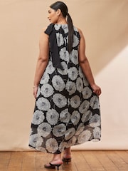 Live Unlimited Black Floral Print Halter Neck Maxi Dress - Image 5 of 5