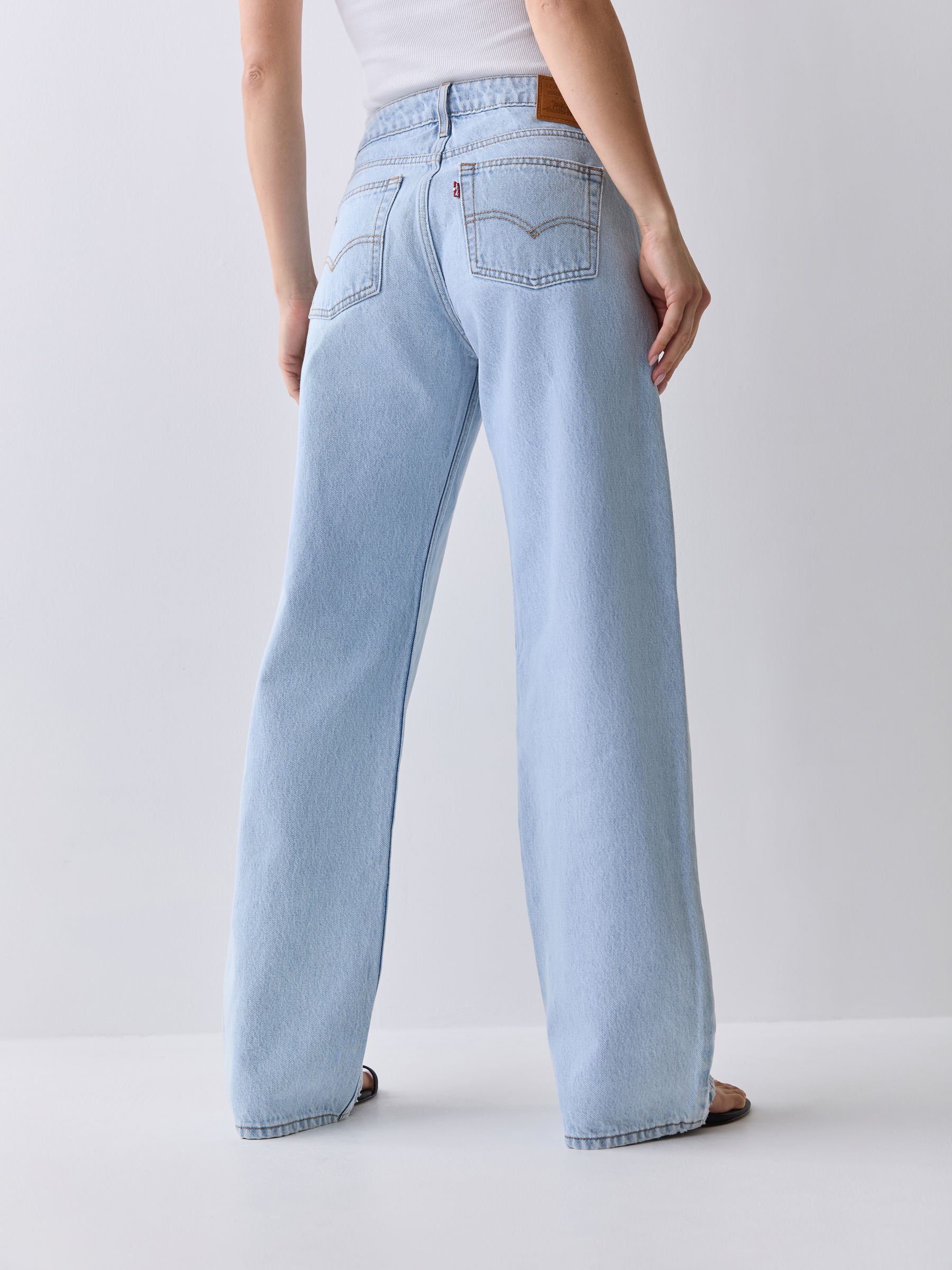 Satın al Taraf Seçin Mavi - Levi's® Düşük Bel Bol Kesim Jean Next