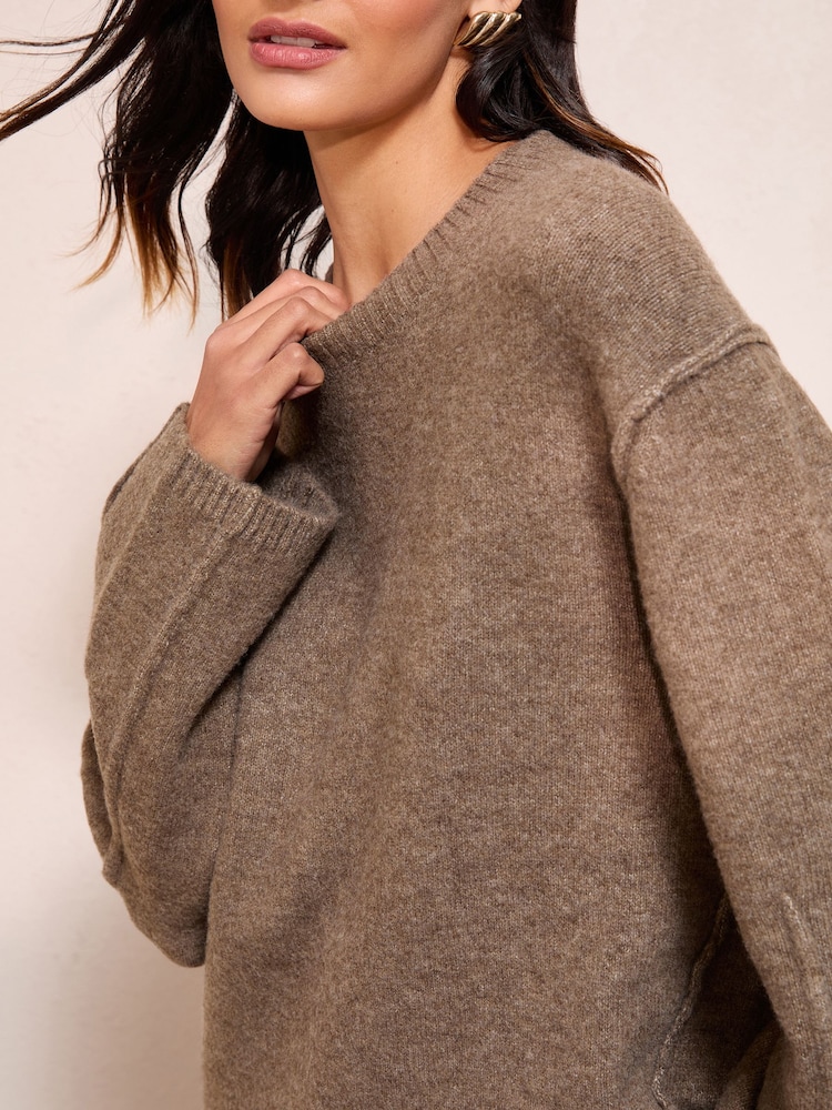 Braun - Friends Like These Rundhalspullover - Bild 2 von 4 Braun - Friends Like These Rundhalspullover - Bild 2 von 4