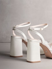 Ivory Forever Comfort® Wedding Bow Platform Heel Bridal Heel Shoes - Image 11 of 11