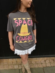 We Are Proper Good Washed Brown Space Cowgirl Graphic Short Sleeve T-Shirt - Slika 1 iz 6