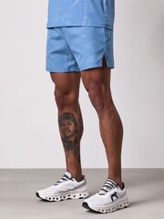 Gym King Debossed Camo Shorts 5" - صورة 1 من 4