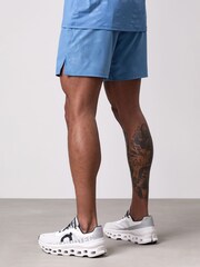 Gym King Debossed Camo Shorts 5" - صورة 2 من 4