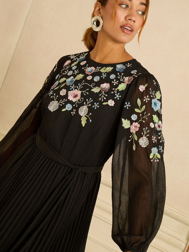 Love & Roses Black Floral Embelllished Pleated Midi Dress - Image 4 of 4