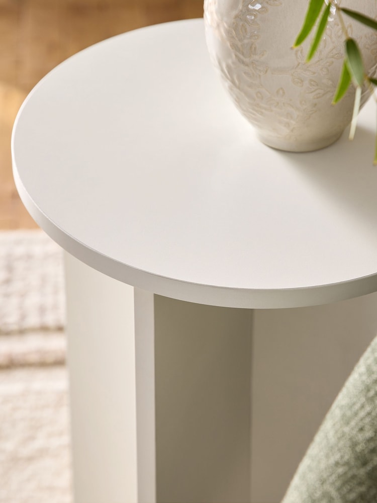 White Painted Side Table - Image 2 of 6