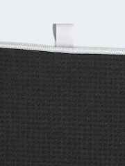 adidas Golf Club マイクロファイバー タオル - 画像 2 / 3