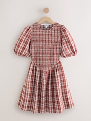 משבצות אדומות - שמלת מיני עם שרוול נפוח וכיווצים - תמונה 6 מתוך 9