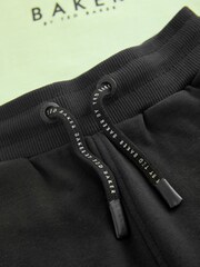 ライムグリーン/ブラック - Baker by Ted Baker オーバーサイズ Tシャツ & ショートパンツセット - 画像 10 / 10