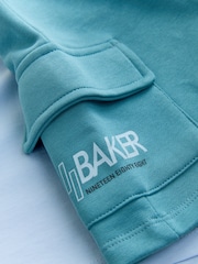 כחול  - Baker by Ted Baker Oversized Graphic T-Shirt and Shorts Set - תמונה 11 מתוך 11