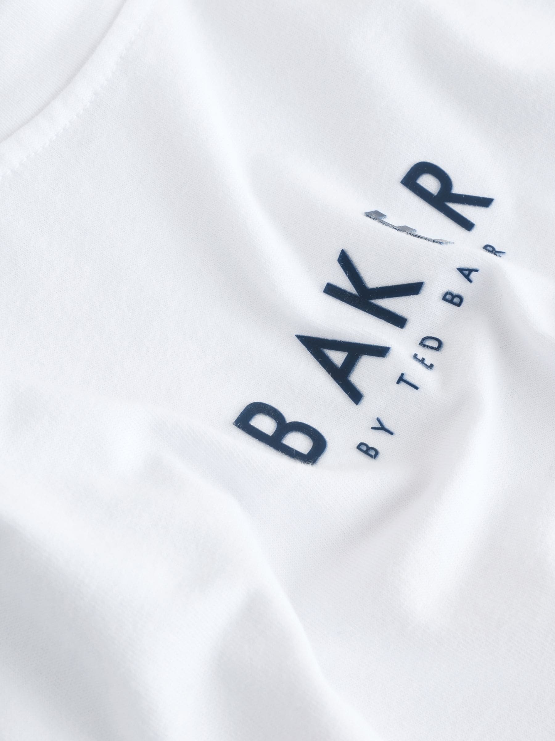 Next：日本 ホワイト / ネイビー - Baker by Ted Baker オーバーサイズ