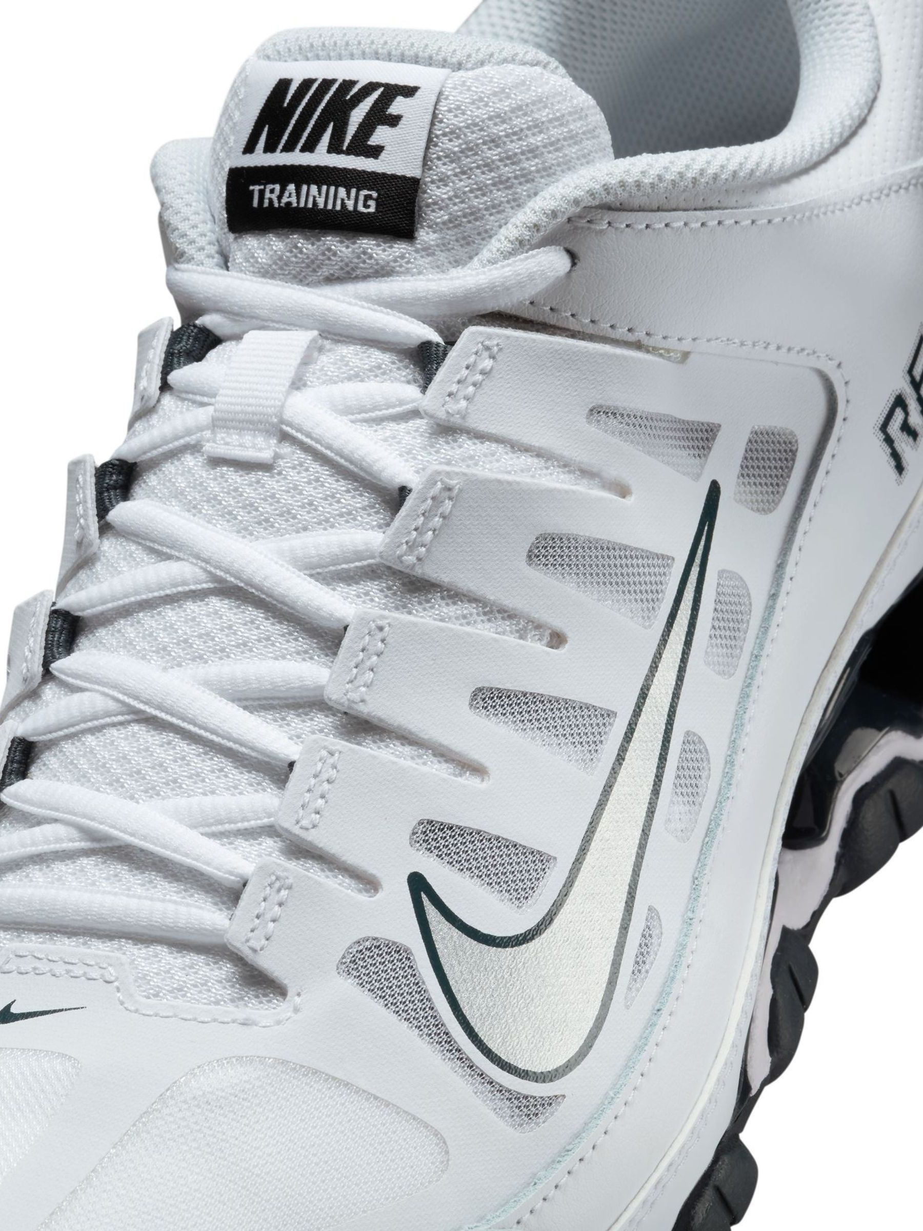 nike in season tr 8 white