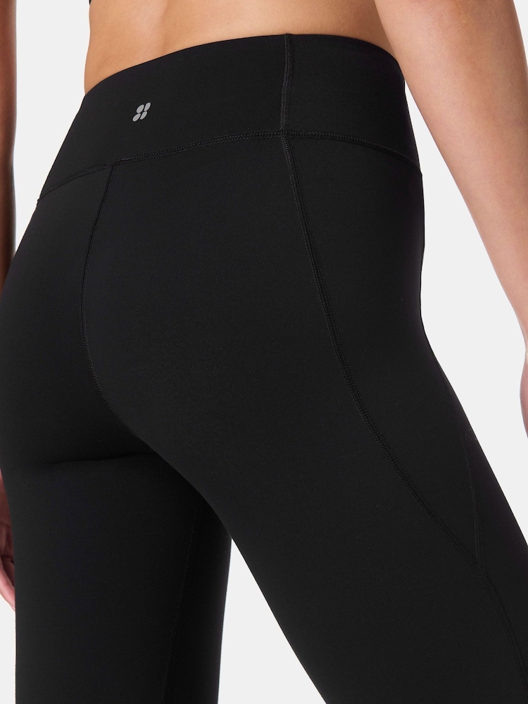 Negro - Sweaty Betty Ultimate Studio Flare Trousers - Imagen 2 de 7