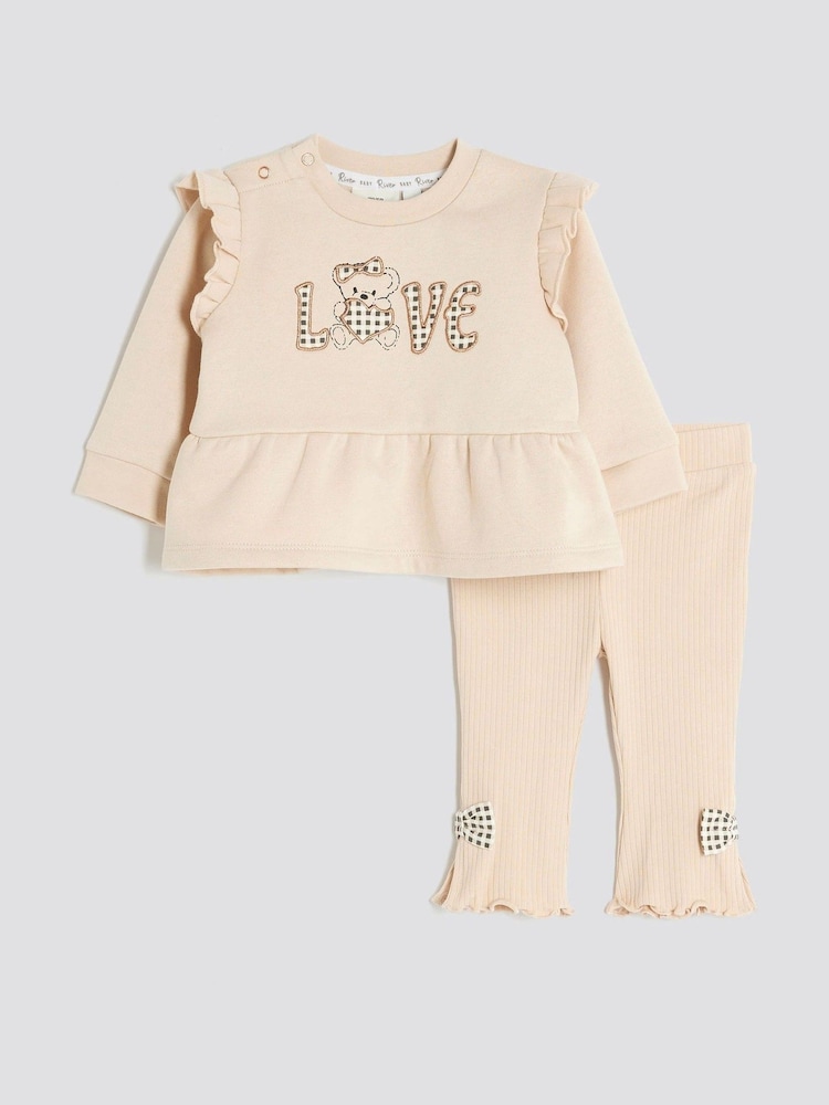 طقم سويت شيرت بيبلوم نقشة مربعات للبنات البيبي من River Island - صورة 1 من 5 طقم سويت شيرت بيبلوم نقشة مربعات للبنات البيبي من River Island - صورة 1 من 5