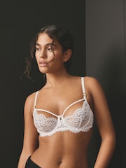 أبيض - حمّالة صدر دانتيل مقاس A-E - Image 1 of 5