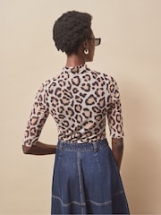 Ro&Zo Top de malha marrom com estampa de leopardo - Imagem 2 de 4