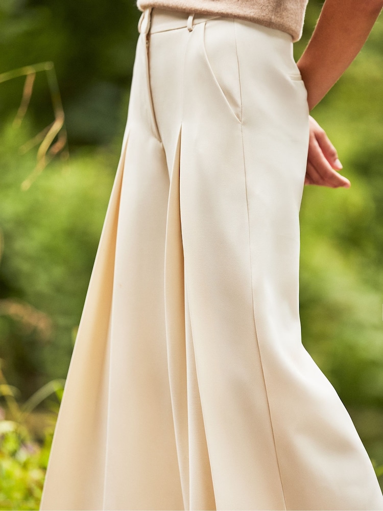 Ro&Zo Cream Wide Leg Trousers - Image 2 of 4 Ro&Zo Cream Wide Leg Trousers - Image 2 of 4