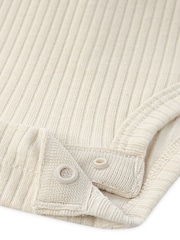 Huggies Cream Bear Shortsleeved Bodysuit, Leggings and Hat 3 Piece Set - Image 4 of 4