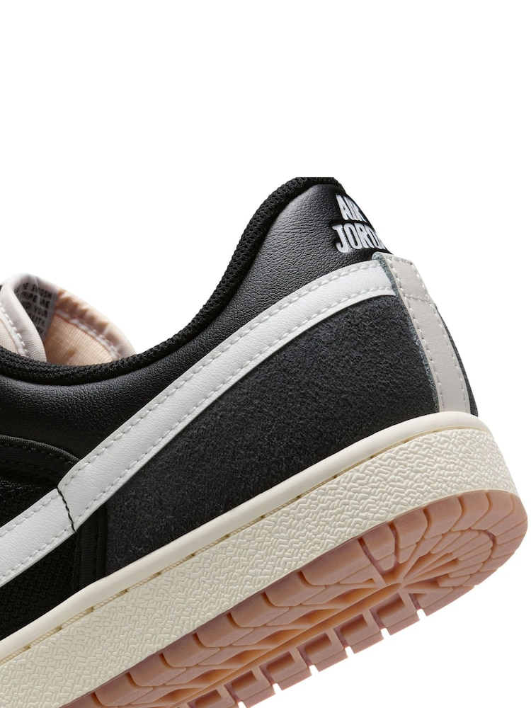 Jordan White Black Air Skyline Low Trainers - Image 8 of 8