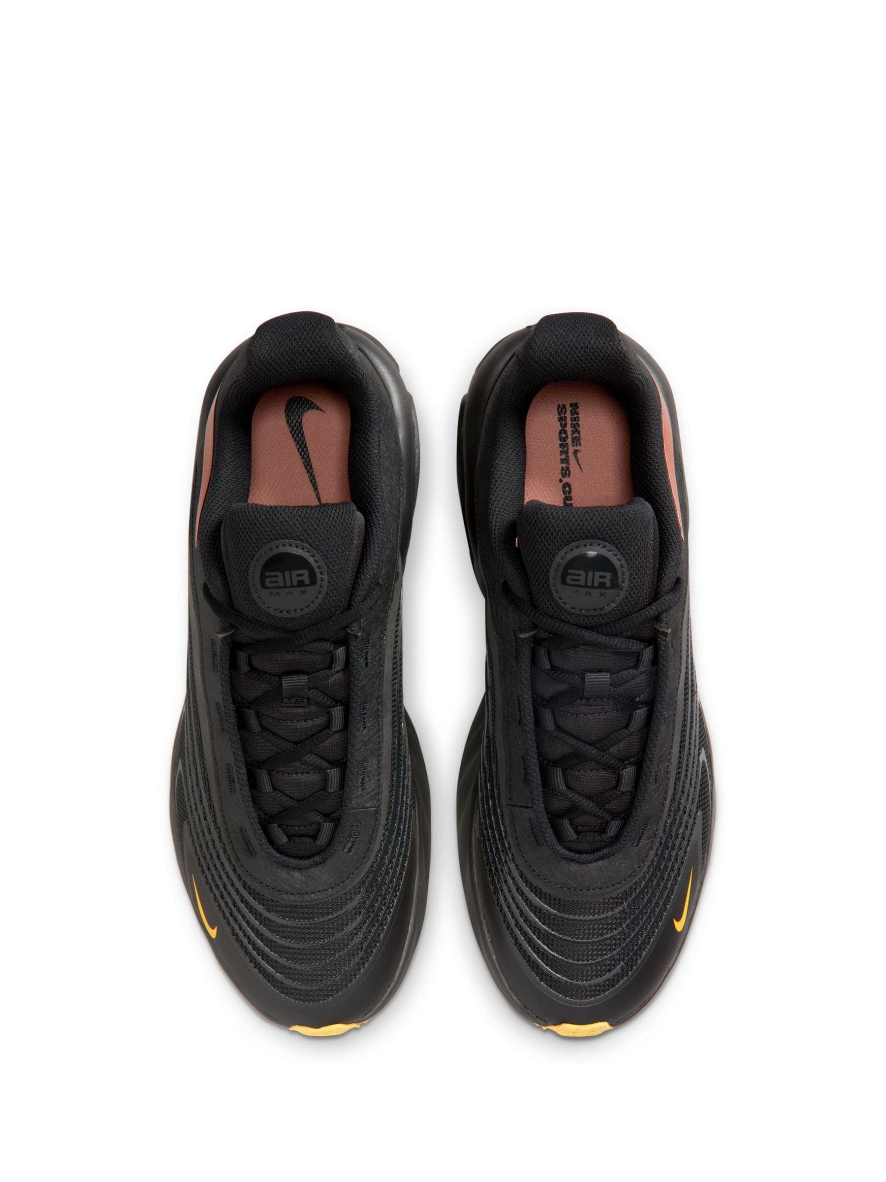 nike trainers with orange tick