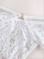 सेतो - लेस निकरहरू - 3मध्ये 3 तस्बिर